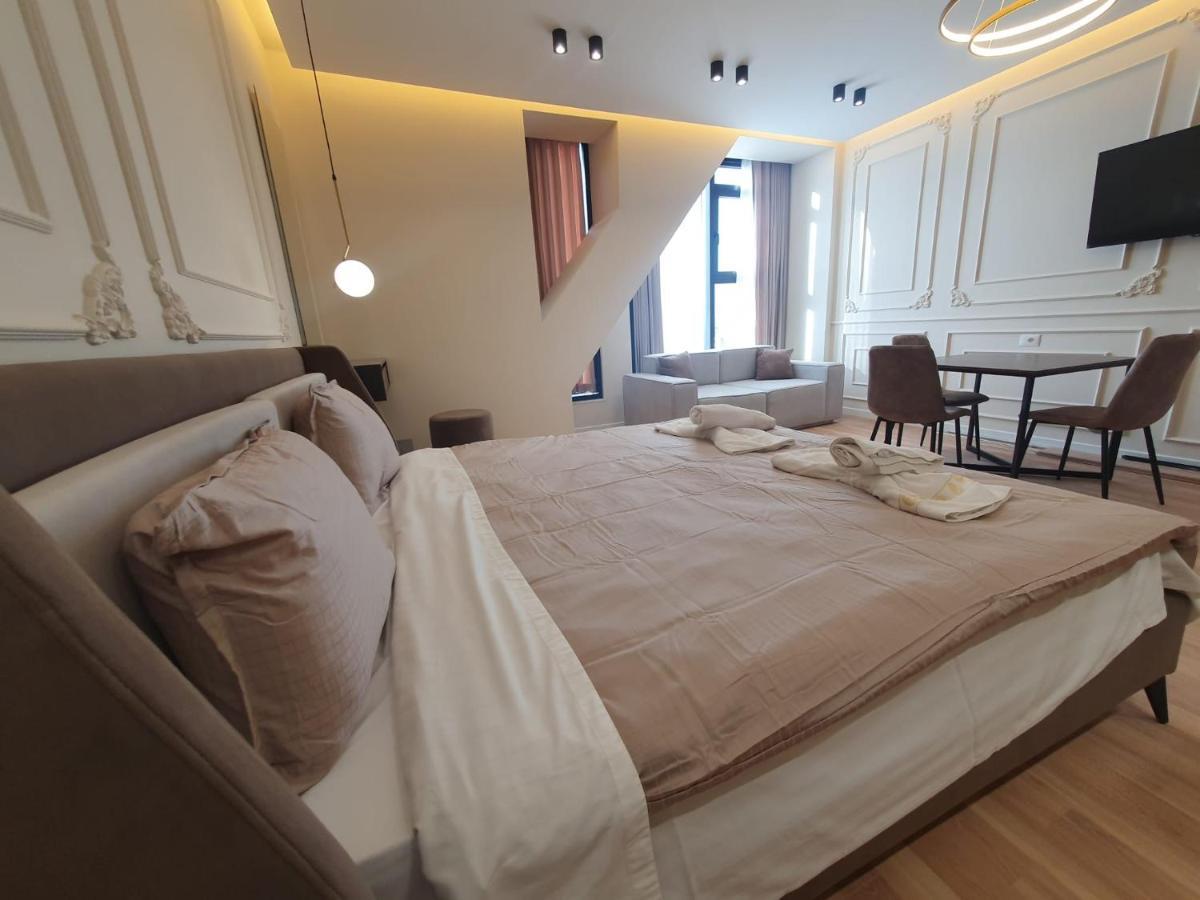 #New Luxury Apartment 티라나 외부 사진