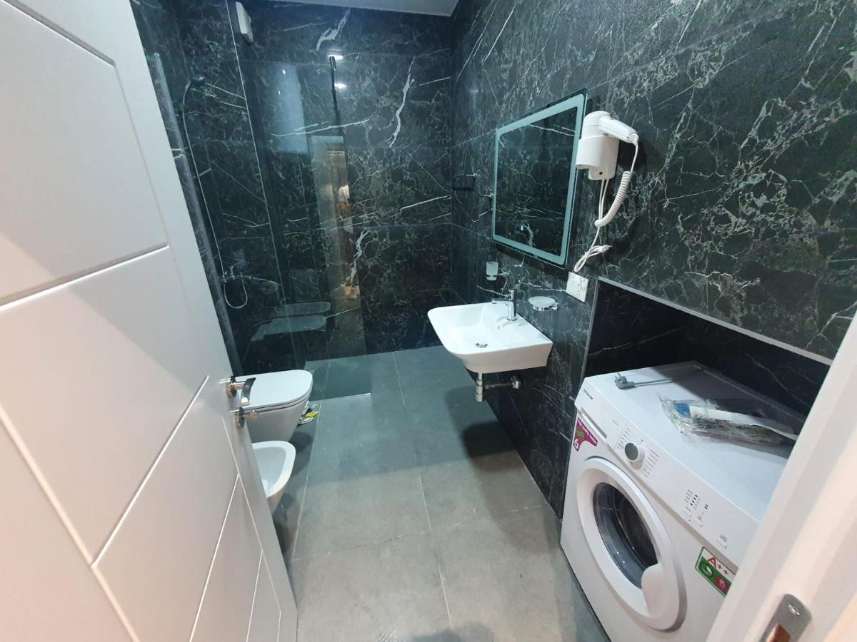 #New Luxury Apartment 티라나 외부 사진
