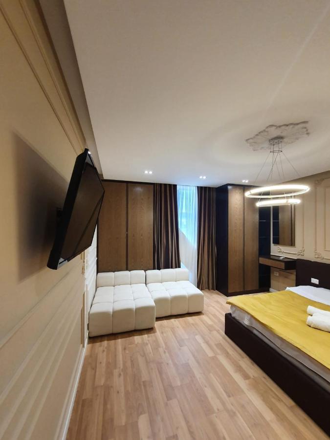 #New Luxury Apartment 티라나 외부 사진